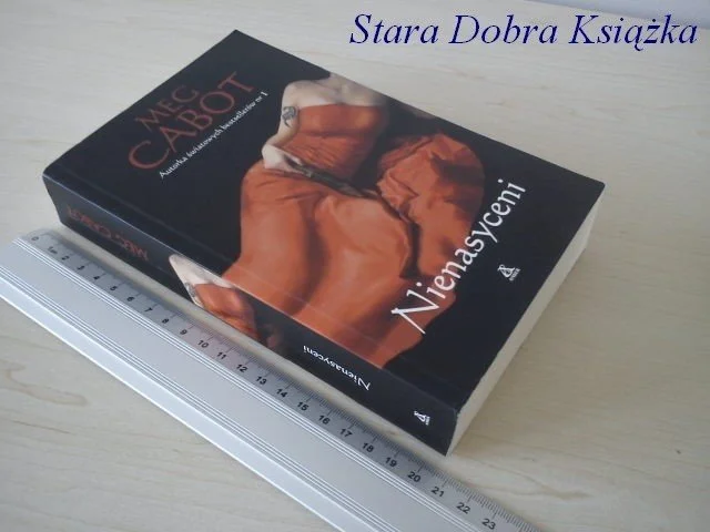NIENASYCENI - Meg Cabot Dostępne od ręki