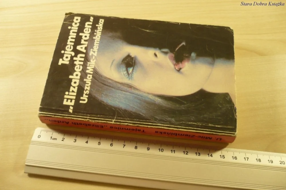Hit cenowy TAJEMNICA 'ELIZABETH ARDEN' - Milc-Ziembińska 1978