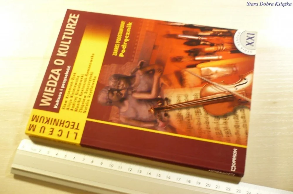 Promocja WIEDZA O KULTURZE. PODRĘCZNIK - Krzemień-Ojak 2004