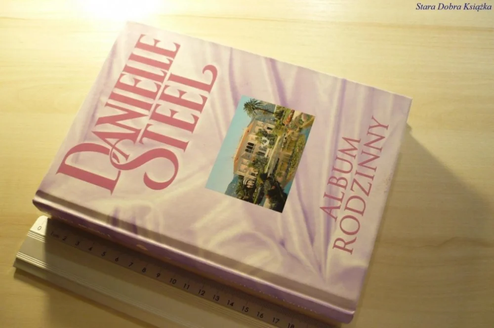 Hit cenowy ALBUM RODZINNY - Danielle Steel 2008