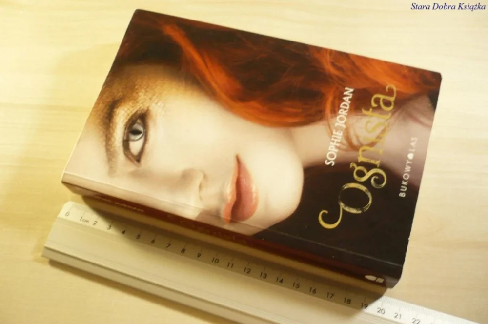Premium OGNISTA - Sophie Jordan 2011