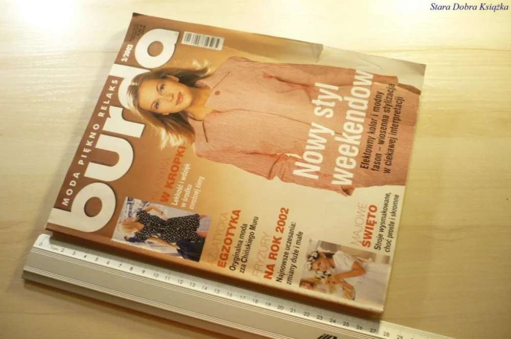 Obniżka ceny BURDA 2/2002 NOWY STYL WEEKENDOWY