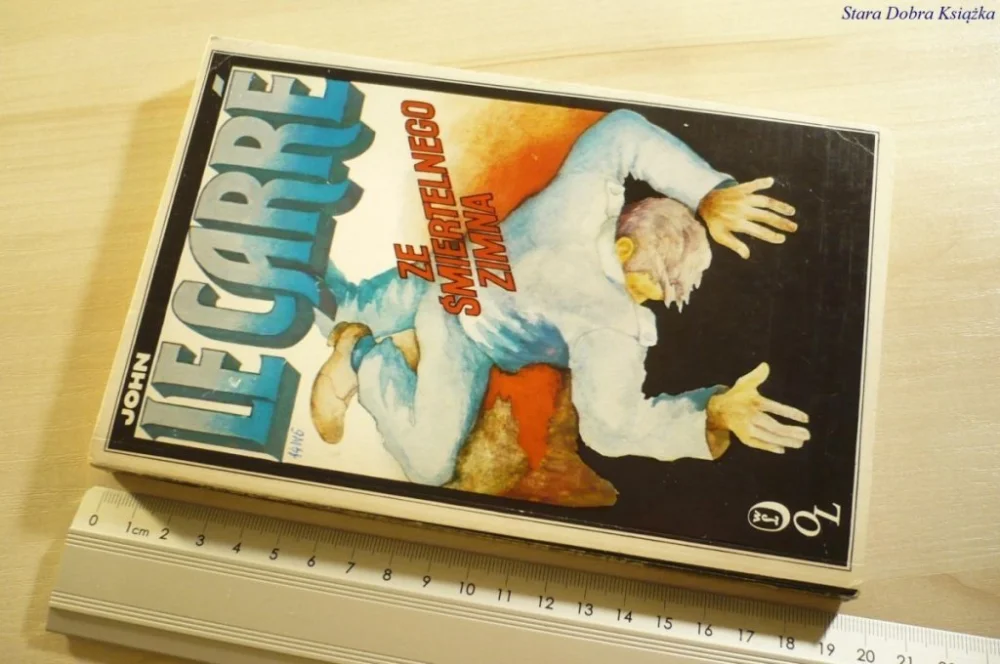 Szybka dostawa ZE ŚMIERTELNEGO ZIMNA - John Le Carre 1990