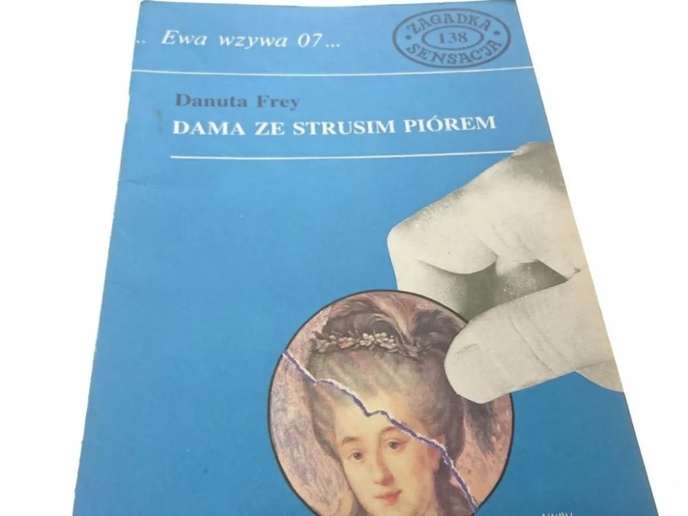 EWA WZYWA 07 138 DAMA ZE STRUSIM PIÓREMFrey 1987 Wysoka jakość