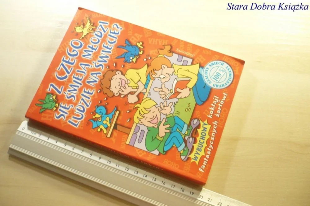 Super okazja Z CZEGO SIĘ ŚMIEJĄ MŁODZI LUDZIE NA ŚWIECIE? 2004