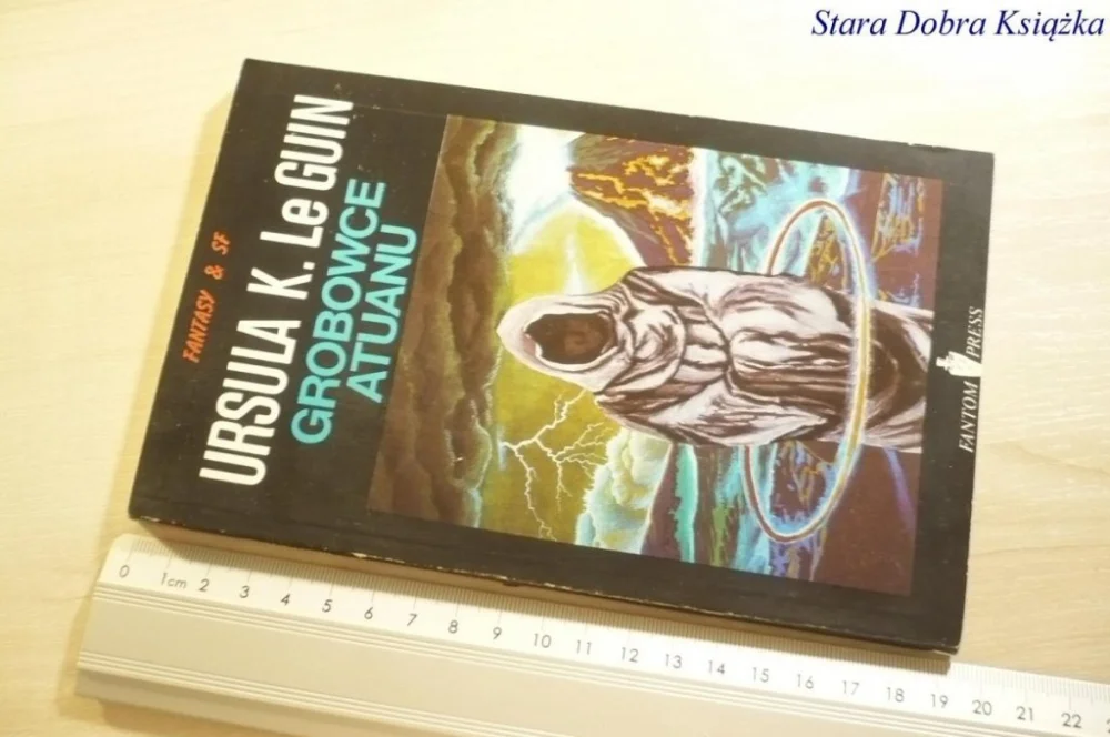 Hit cenowy GROBOWCE ATUANU - Ursula K. Le Guin 1990